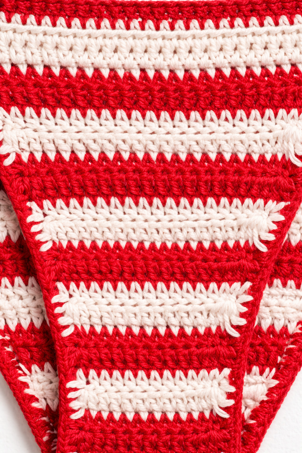 Briefs striped red