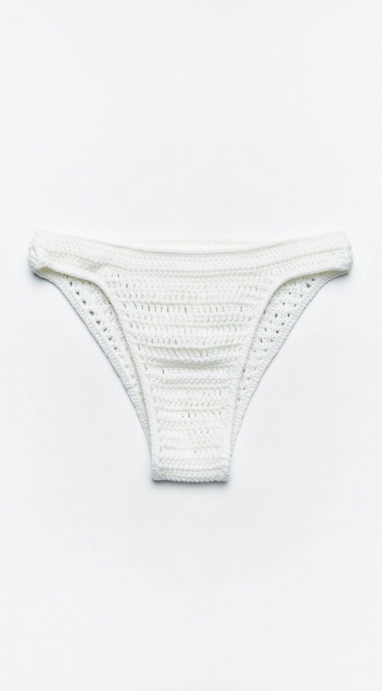 Briefs white